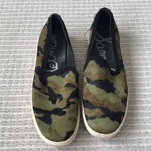 Camo Slip on sneakers